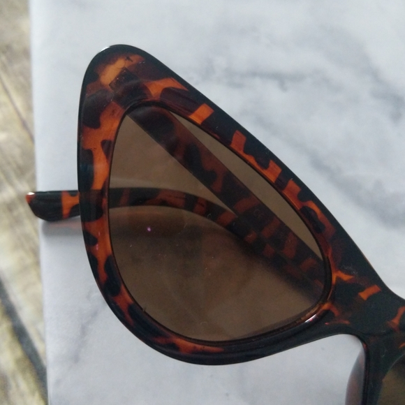 Nwt Lolita Retro Cat Eye Sunglasses Tortoishell - Picture 3 of 5